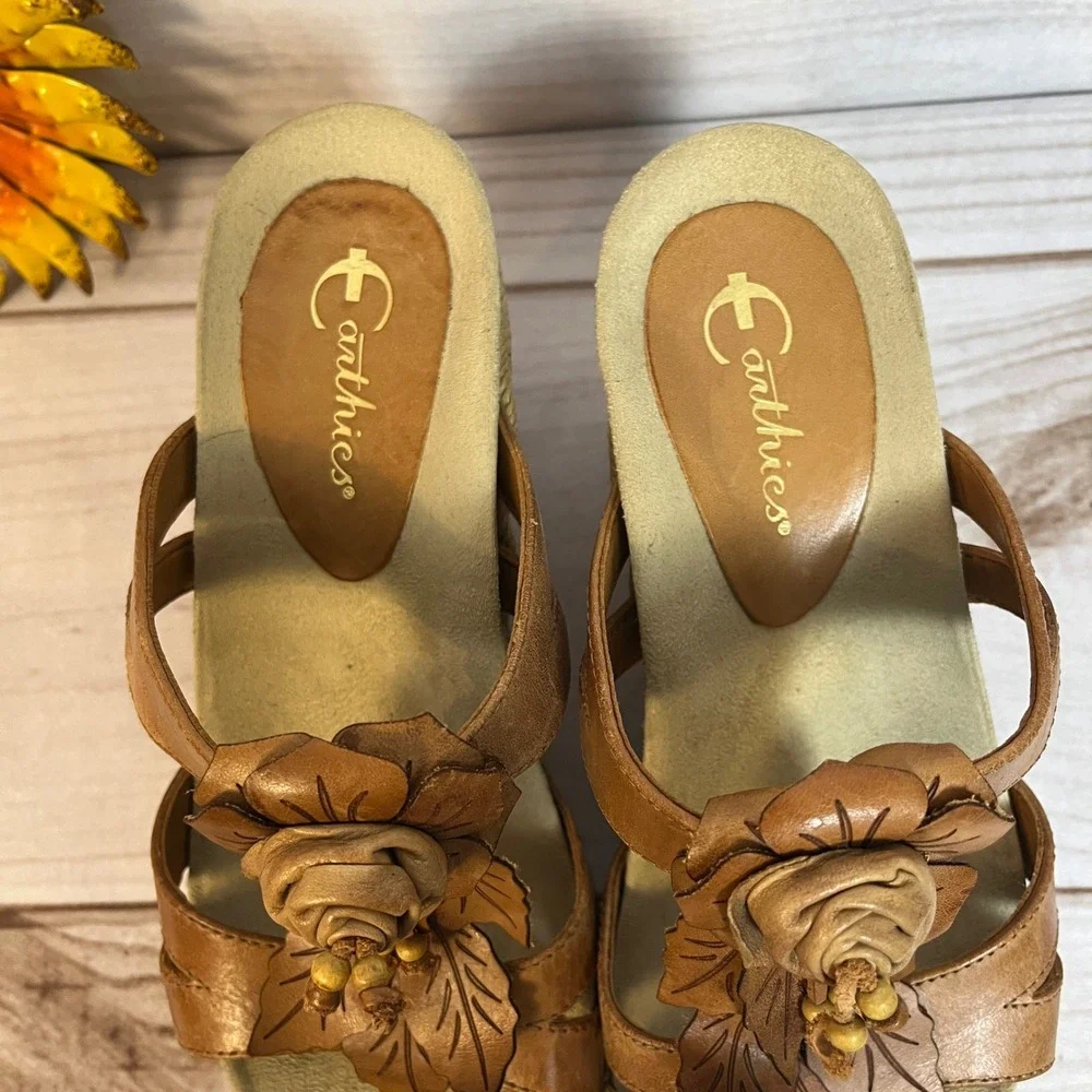 Earthies Tan Leather Floral Wedge Sandals Boho Espadrille 9B Shoes